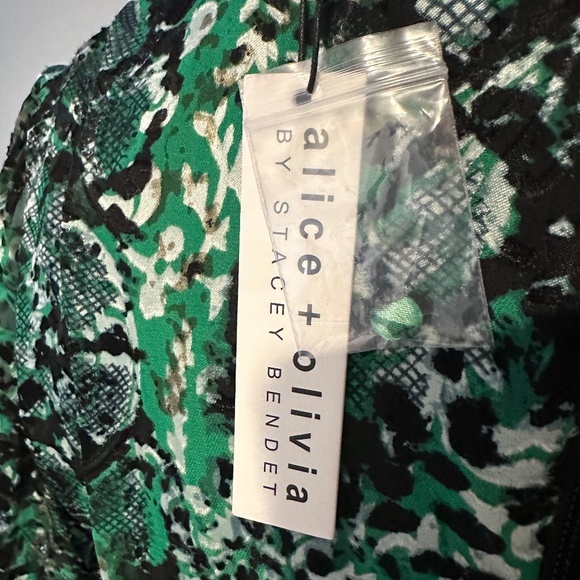 Alice + Olivia Printed Wrap Dress - Size 6 - NEW With Tags. - Picture 5 of 16